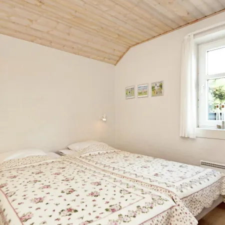 Three-bedroom Holiday In Henne 16 * Henne Strand